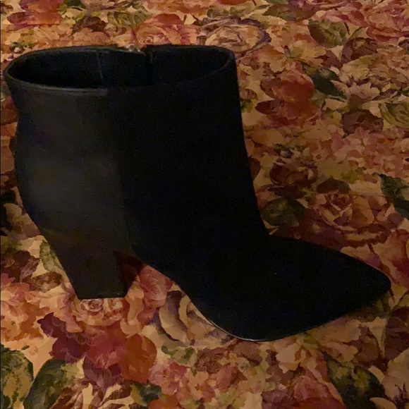 Boots - Picture 2 of 5